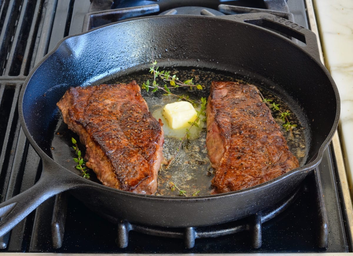 Key features to look for in the best pan for cooking steak at home